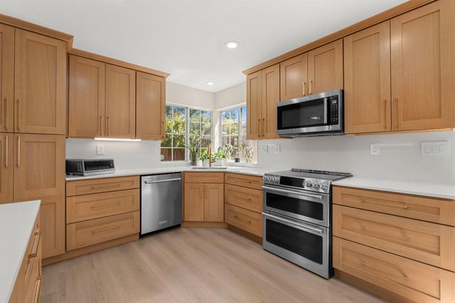 6009 Amir Ln, Carmichael, CA 95608