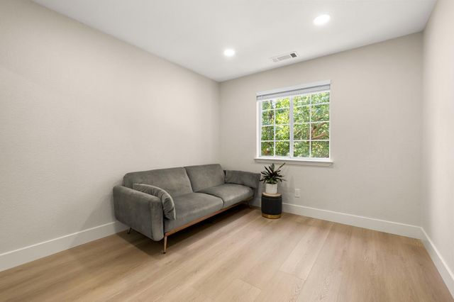 6009 Amir Ln, Carmichael, CA 95608