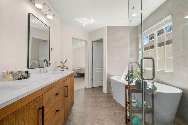 6009 Amir Ln, Carmichael, CA 95608