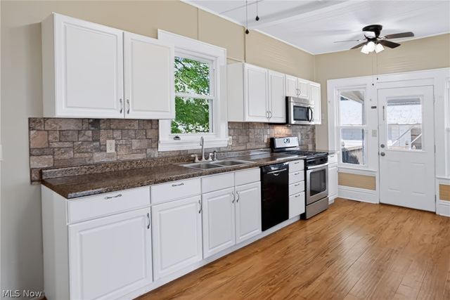 1418 Hocking Road, Belpre, OH 45714
