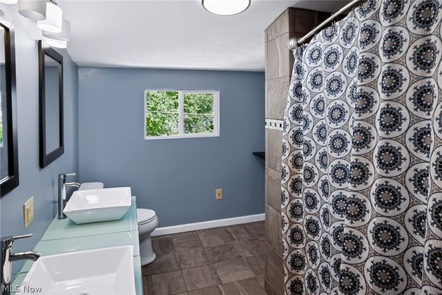1418 Hocking Road, Belpre, OH 45714