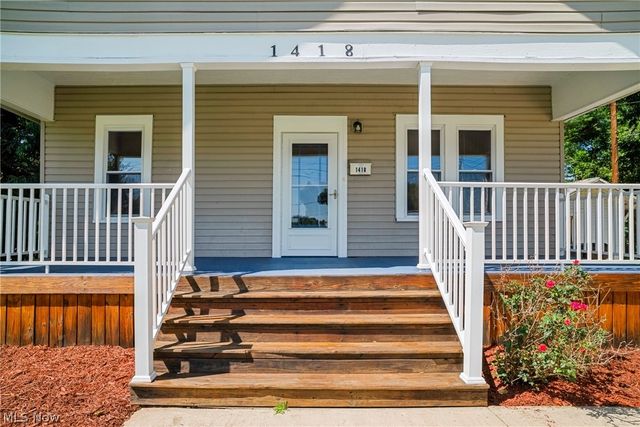 1418 Hocking Road, Belpre, OH 45714
