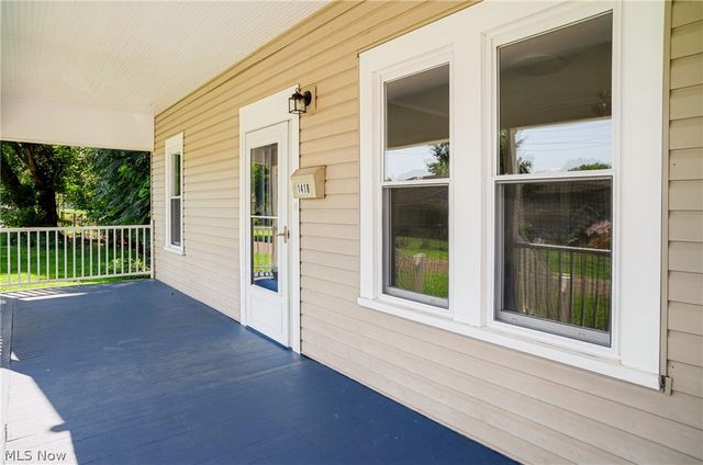 1418 Hocking Road, Belpre, OH 45714