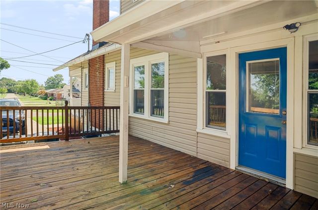 1418 Hocking Road, Belpre, OH 45714