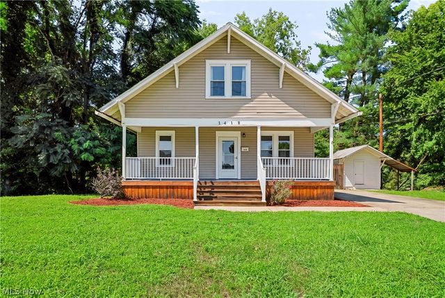 1418 Hocking Road, Belpre, OH 45714