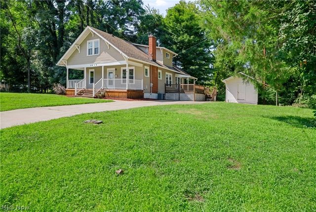 1418 Hocking Road, Belpre, OH 45714