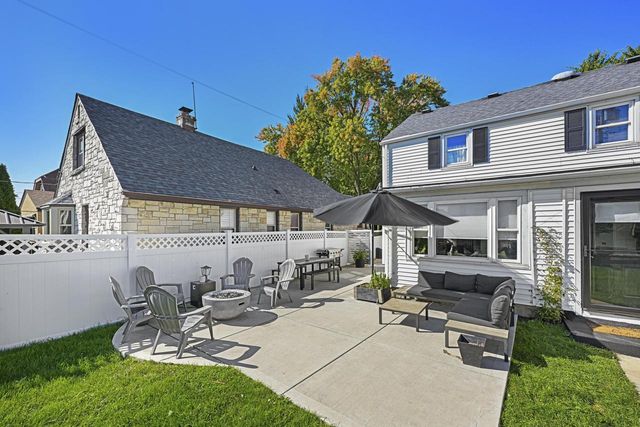 3130 S 28th STREET, Milwaukee, WI 53215
