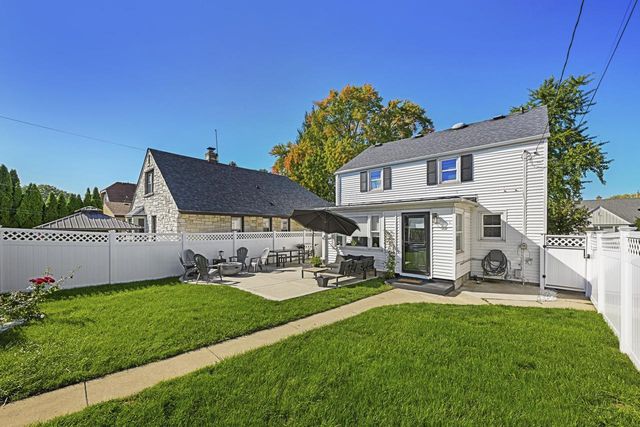3130 S 28th STREET, Milwaukee, WI 53215