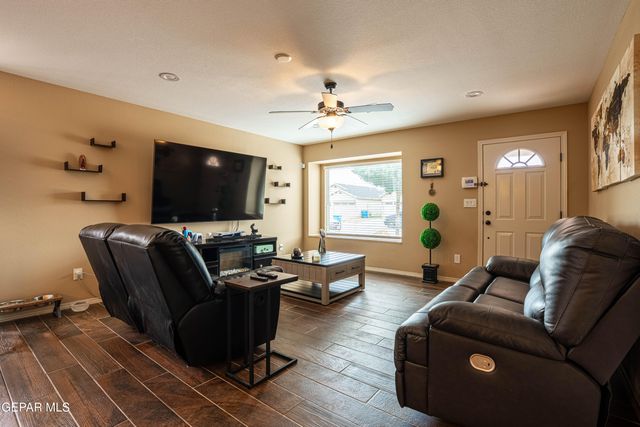 11740 Flor Celosia, Socorro, TX 79927