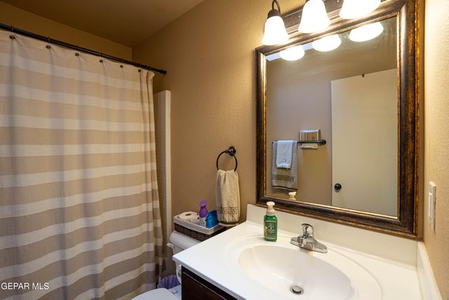 11740 Flor Celosia, Socorro, TX 79927