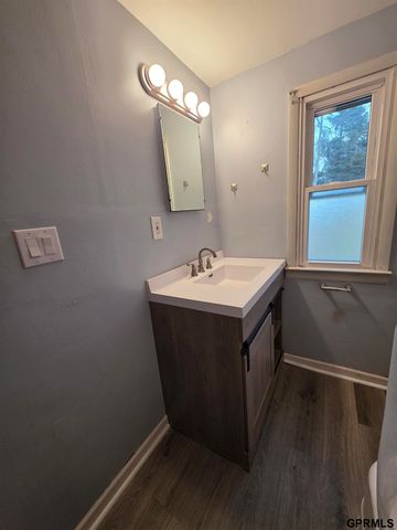 2809 N 71 Street, Omaha, NE 68104