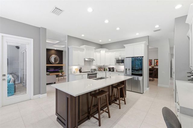 19130 CENTRE ROSE BOULEVARD, Lutz, FL 33558