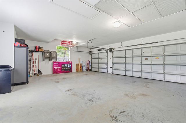 19130 CENTRE ROSE BOULEVARD, Lutz, FL 33558