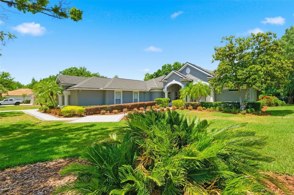 19130 CENTRE ROSE BOULEVARD, Lutz, FL 33558