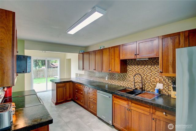 18011 McLean Road, Mount Vernon, WA 98273