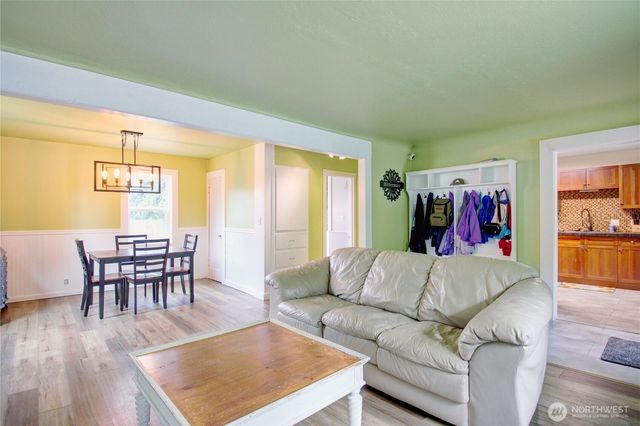 18011 McLean Road, Mount Vernon, WA 98273