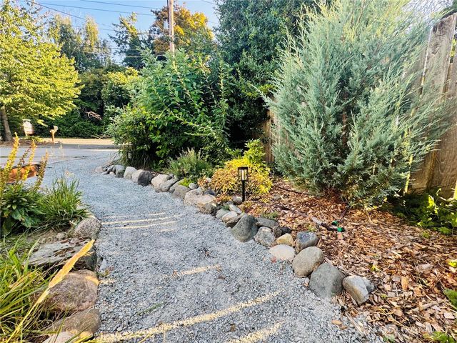 18011 McLean Road, Mount Vernon, WA 98273