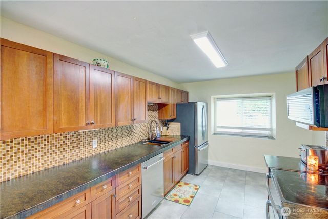 18011 McLean Road, Mount Vernon, WA 98273