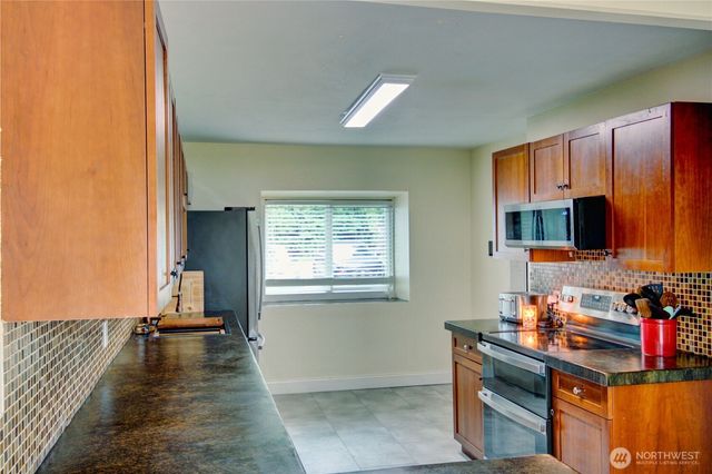 18011 McLean Road, Mount Vernon, WA 98273