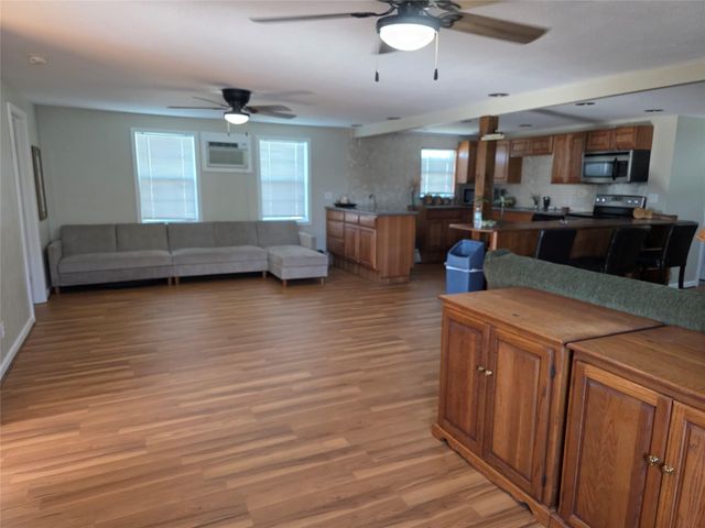 4102 Kent Drive, Galveston, TX 77554