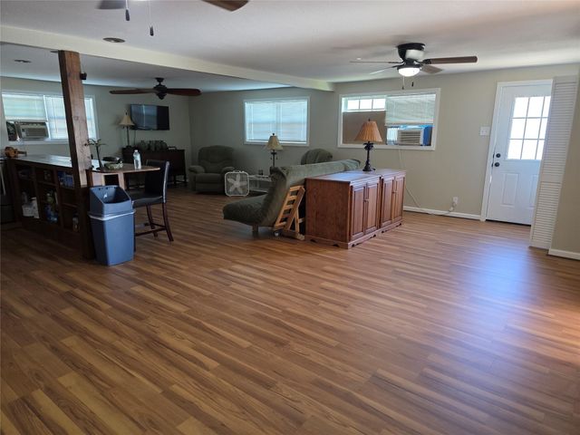 4102 Kent Drive, Galveston, TX 77554