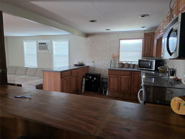 4102 Kent Drive, Galveston, TX 77554