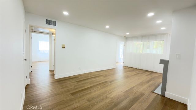 839 Hayworth 104, Los Angeles, CA 90046