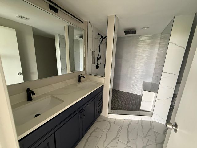 5001 Woodway Drive 705, Houston, TX 77056