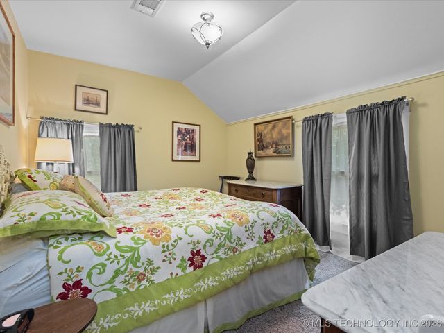 535 E 14th Street, Bartlesville, OK 74003