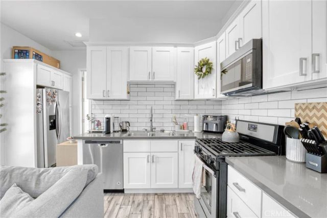 7302 Woodley, Van Nuys, CA 91406