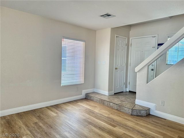 7512 JACARANDA LEAF Street, Las Vegas, NV 89139