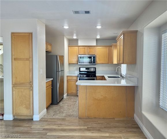 7512 JACARANDA LEAF Street, Las Vegas, NV 89139