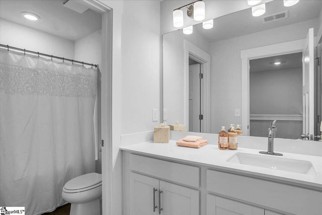 733 Old Magnolia Lane, Woodruff, SC 29388