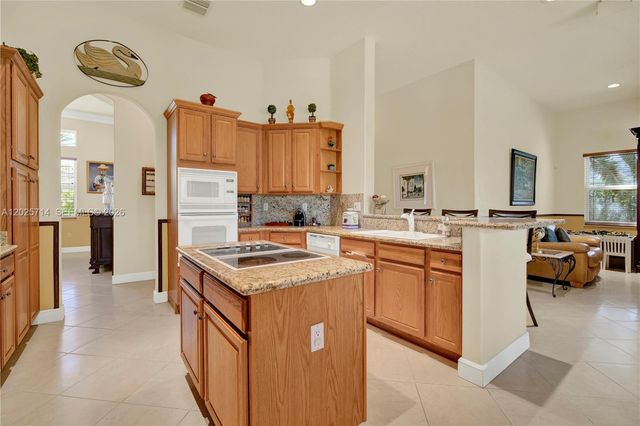 9563 SW 123rd Ter, Miami, FL 33176