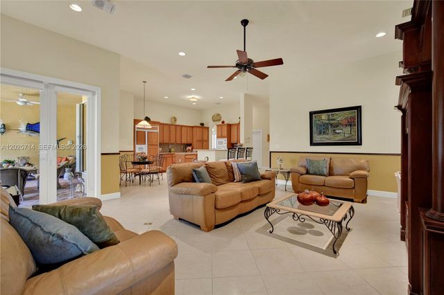 9563 SW 123rd Ter, Miami, FL 33176