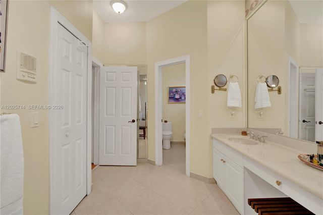 9563 SW 123rd Ter, Miami, FL 33176