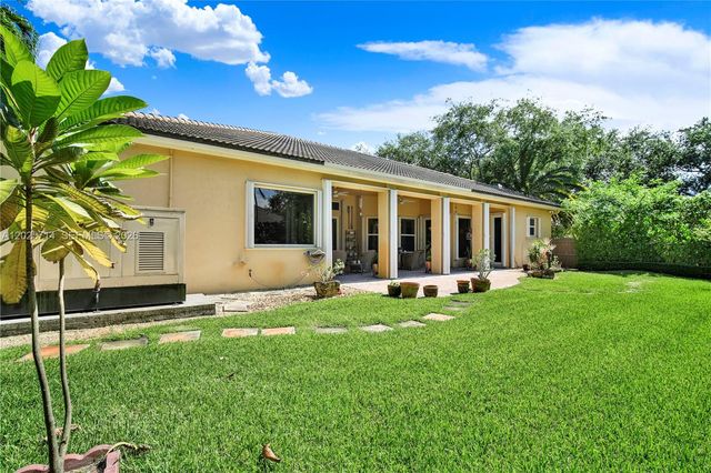 9563 SW 123rd Ter, Miami, FL 33176