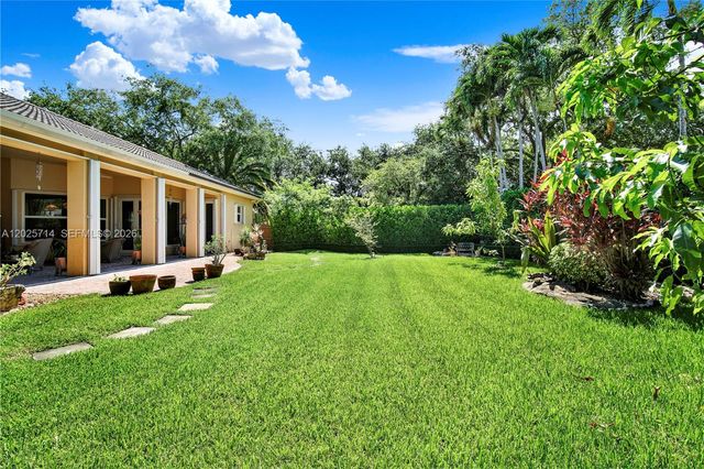 9563 SW 123rd Ter, Miami, FL 33176