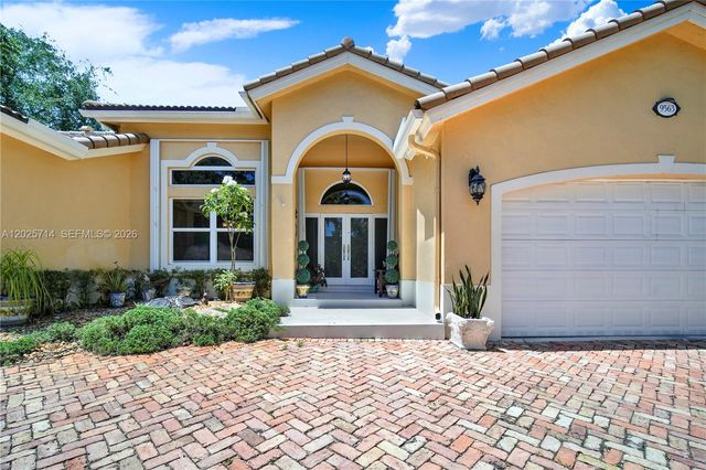 9563 SW 123rd Ter, Miami, FL 33176