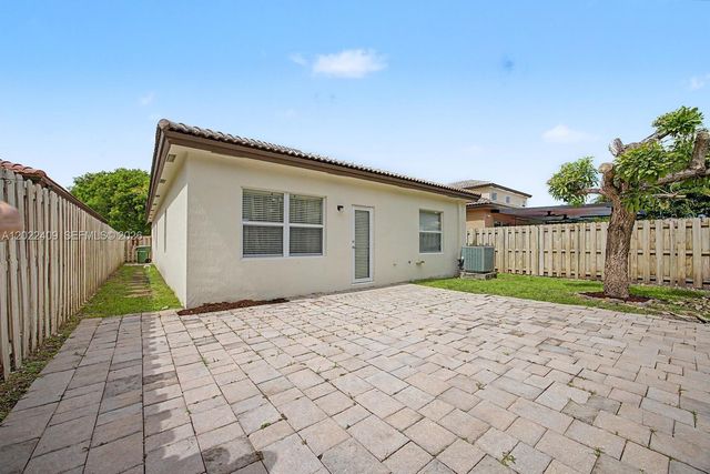 2316 NE 3rd Ct, Homestead, FL 33033