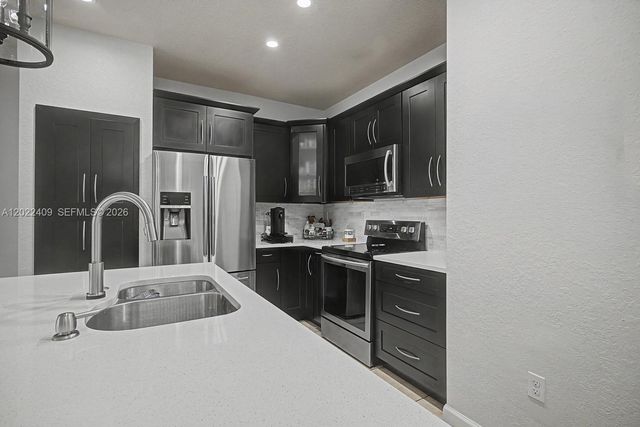 2316 NE 3rd Ct, Homestead, FL 33033