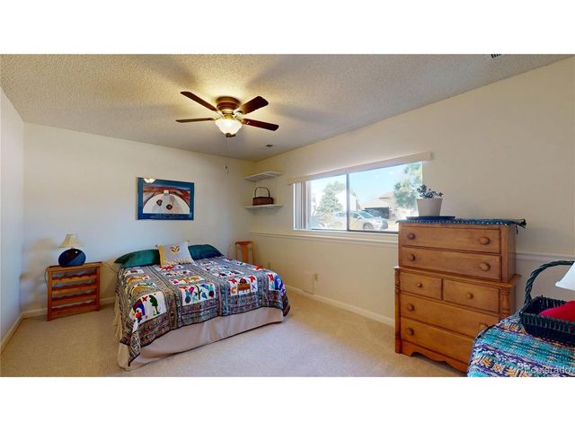 981 Oakwood Dr, Castle Rock, CO 80104