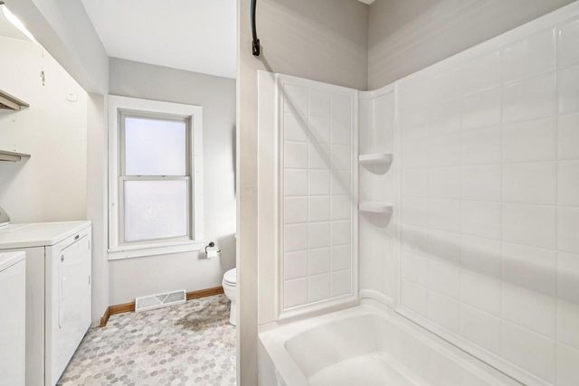 N4564 Warne Avenue, Cambridge, WI 53523