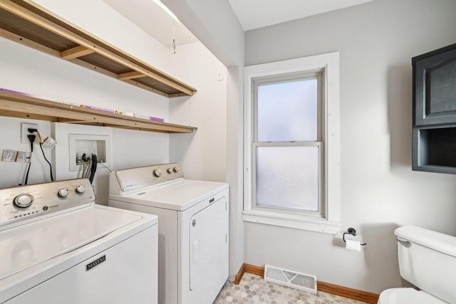 N4564 Warne Avenue, Cambridge, WI 53523