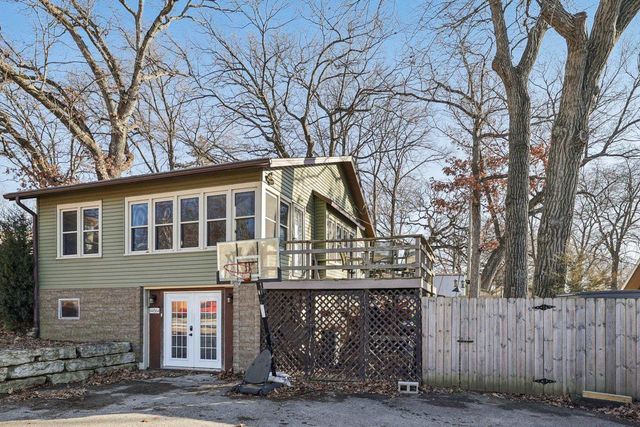 N4564 Warne Avenue, Cambridge, WI 53523