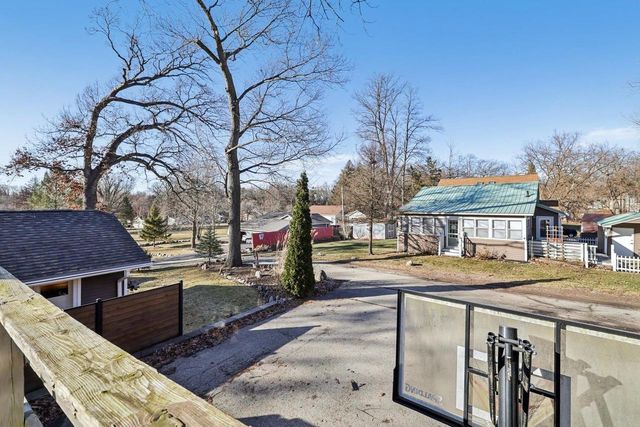 N4564 Warne Avenue, Cambridge, WI 53523