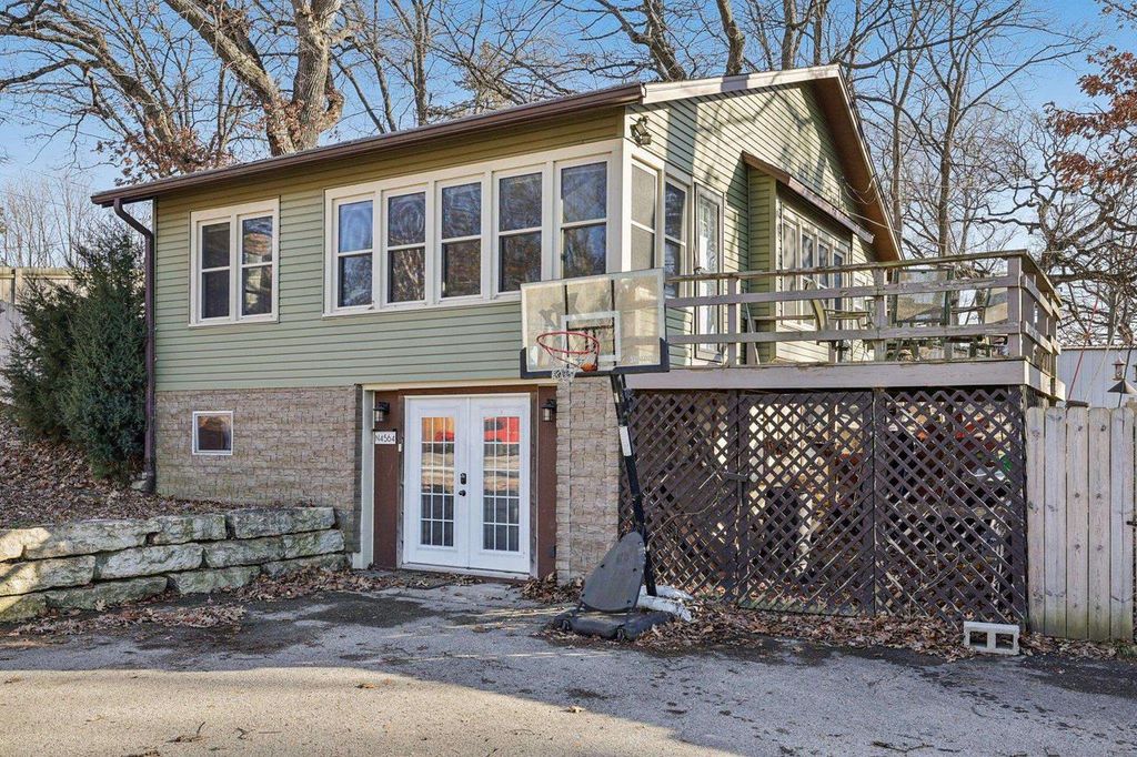 N4564 Warne Avenue, Cambridge, WI 53523