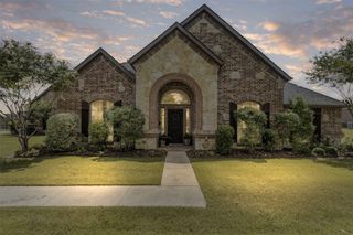217 Silver Rose Boulevard, Burleson, TX 76028