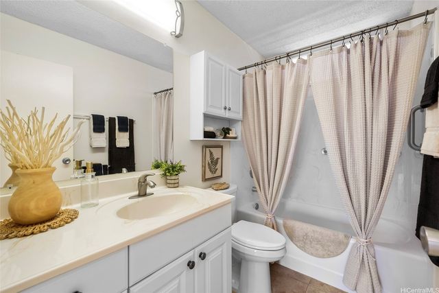 95-227 Waikalani Drive A1201, Mililani, HI 96789
