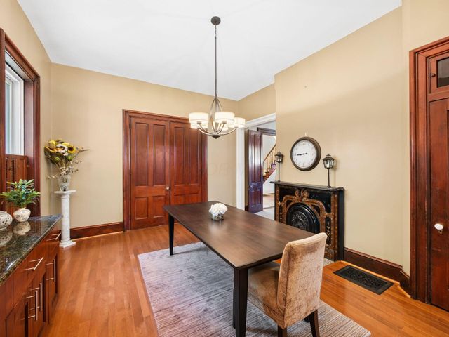 78 W Lincoln Avenue, Delaware, OH 43015
